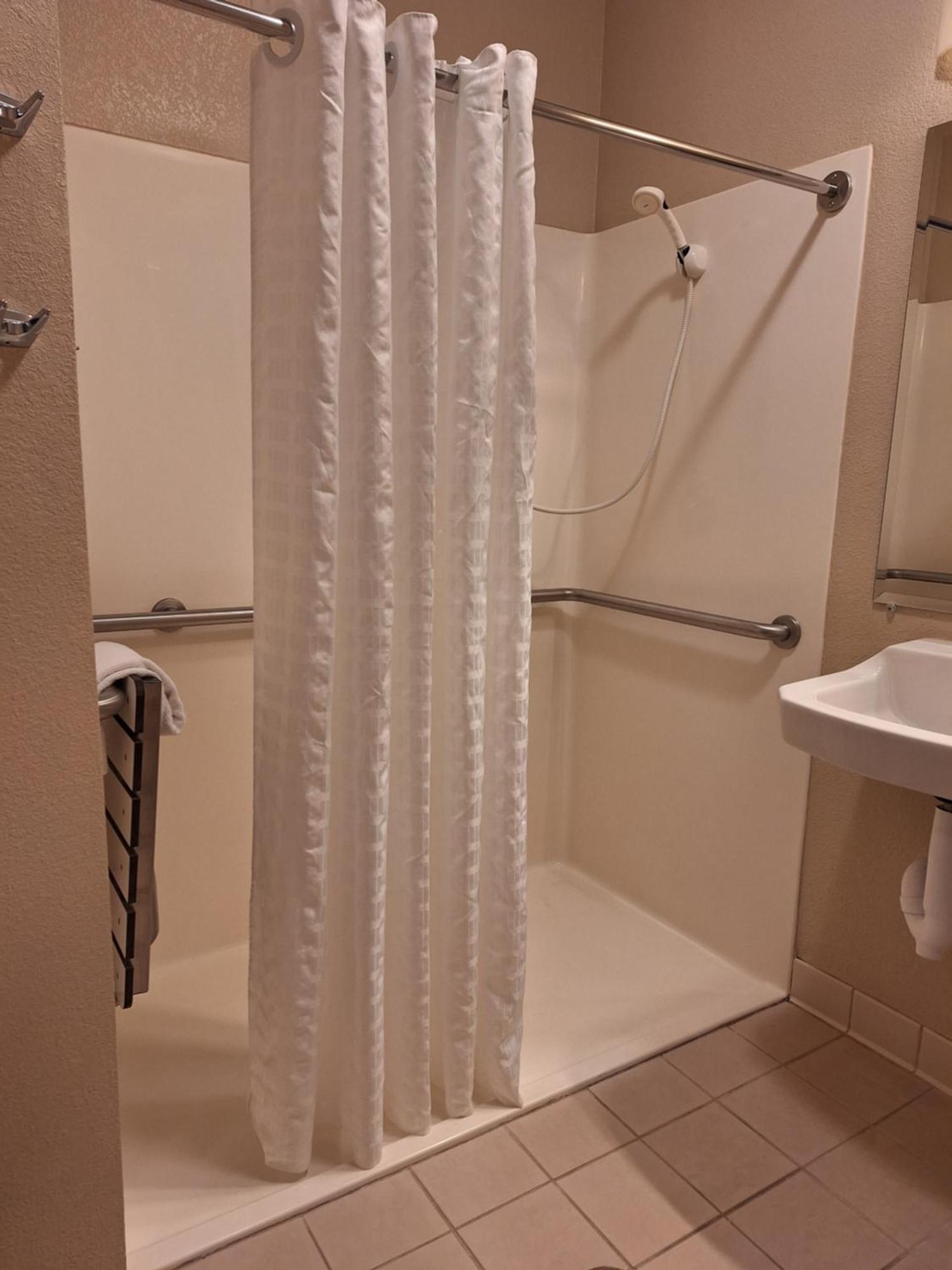 Candlewood Suites Junction City - Ft. Riley By Ihg Dış mekan fotoğraf