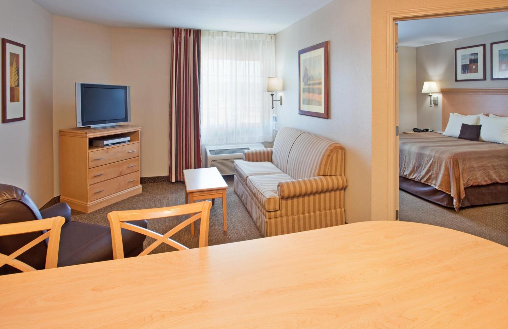 Candlewood Suites Junction City - Ft. Riley By Ihg Dış mekan fotoğraf