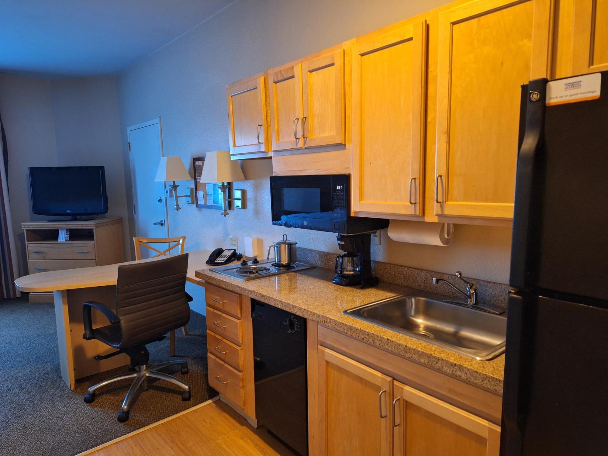 Candlewood Suites Junction City - Ft. Riley By Ihg Dış mekan fotoğraf