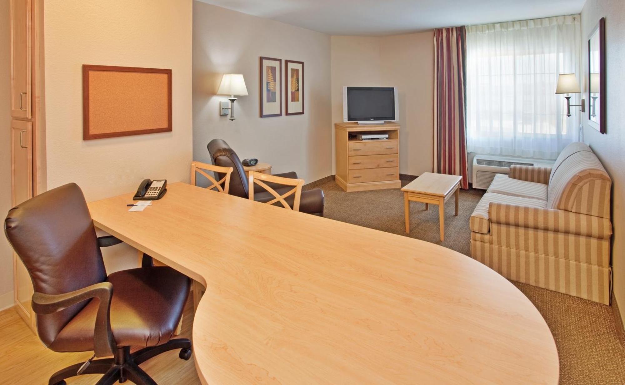 Candlewood Suites Junction City - Ft. Riley By Ihg Dış mekan fotoğraf
