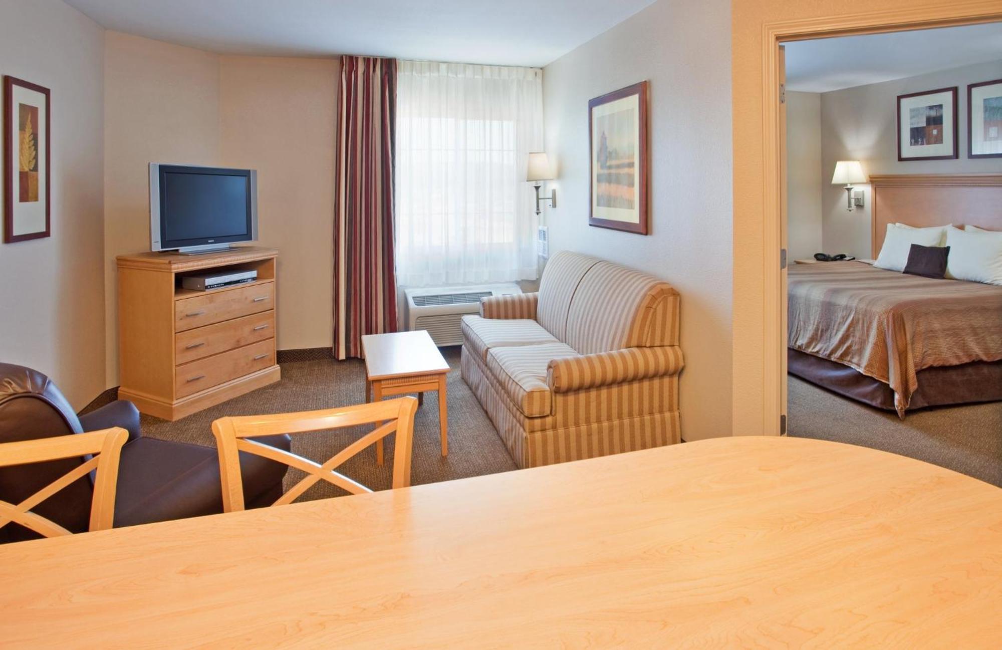 Candlewood Suites Junction City - Ft. Riley By Ihg Dış mekan fotoğraf